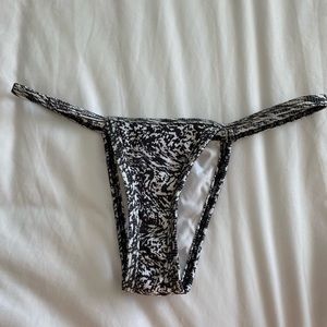 Minumale Animale Size small bottom